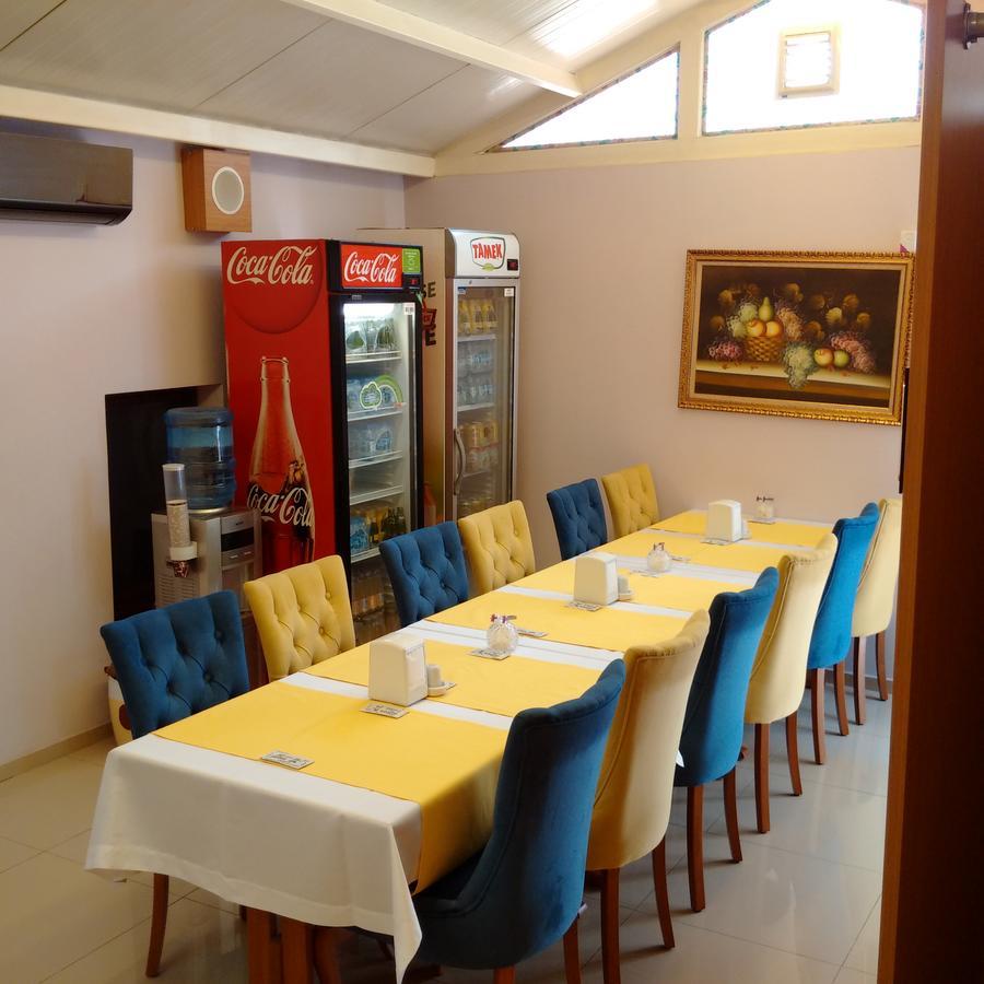 Yenifoca Safran Palas מראה חיצוני תמונה